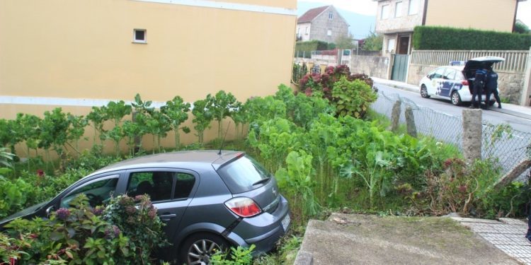 Aparatoso accidente en Cesantes