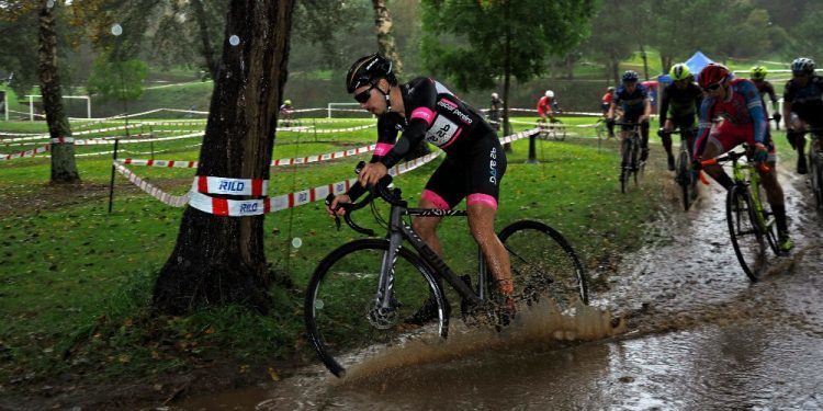 A Copa Galicia de Ciclocross alcanza o seu ecuador no Rosal e en Marín