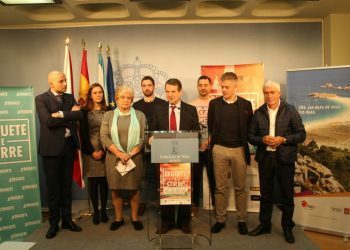 A carreira solidaria ‘Érguete e corre’ percorrerá este domingo o centro de Vigo