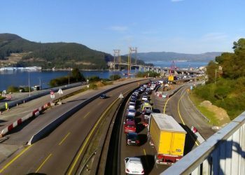 Colapso de nuevo en la autopista al chocar tres camiones en Rande