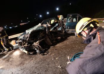 “Había un conductor atrapado y los Bomberos del Morrazo, atascados en el Corredor, el caos del 112 es sangrante”