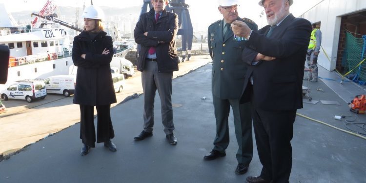 El Puerto de Vigo recupera la actividad en el Tinglado como base de la Guardia Civil