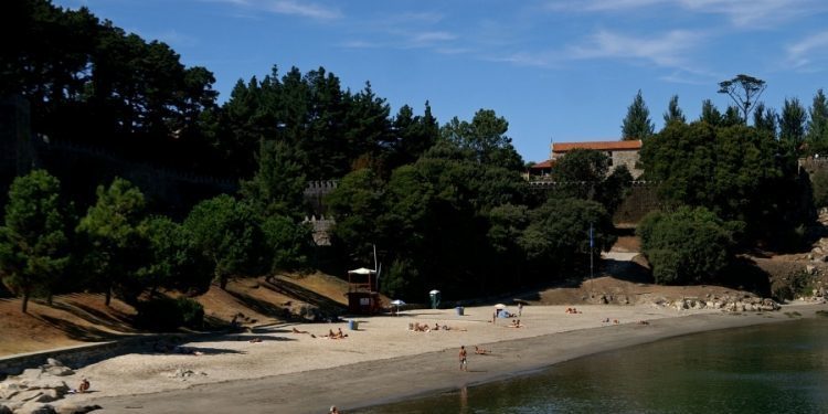 Las playas de Baiona reciben el galardón de calidad turística