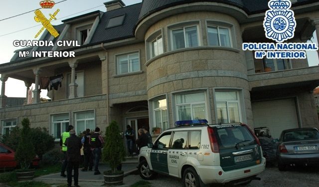 Detenidos ocho colombianos que pretendían dar un “vuelco” a cinco narcos gallegos