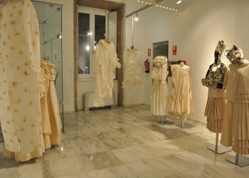 «Tecido crú II» na Casa Galega da Cultura