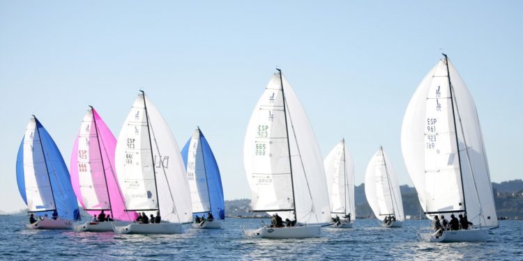 Duelo de titanes en la Ría de Vigo
