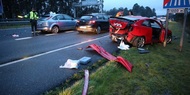 Dos accidentes en O Porriño y Mos complican el retorno a Vigo