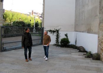 Baiona inaugura unha nova praza pública no Casco Histórico