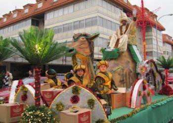 Mascotas «Perlim» de Natal para a Cabalgata de Baiona