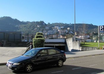 O Concello de Baiona ofrece unha hora gratis de aparcamento no Aral