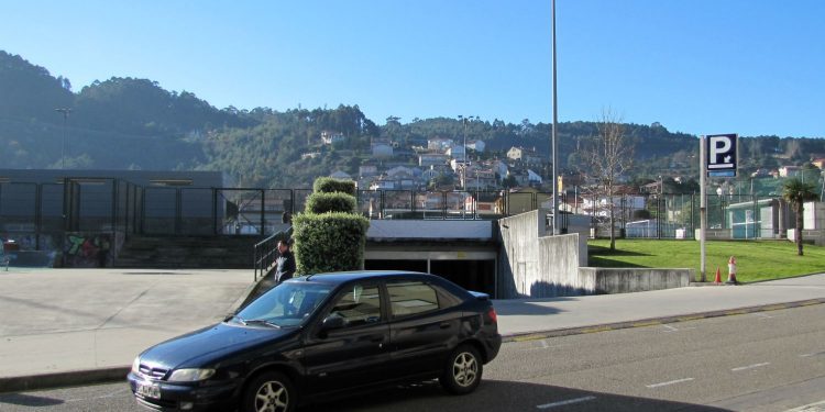 O Concello de Baiona ofrece unha hora gratis de aparcamento no Aral