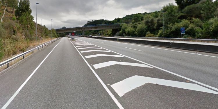 La Policía busca a los autores del apedreamiento de vehículos desde un puente en Vigo