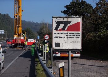 Liberado el camión atrapado en un camino de Cans por un error del GPS