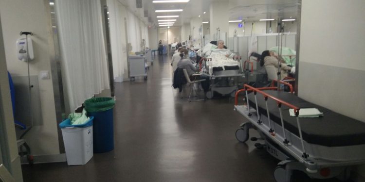 O Meixoeiro habilita 30 camas para asumir o colapso do Cunqueiro