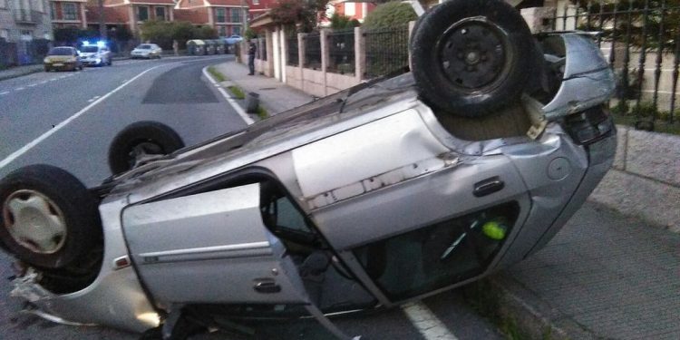 Una colisión múltiple en Moaña deja dos personas heridas