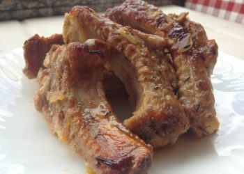 Costillas asadas con cerveza