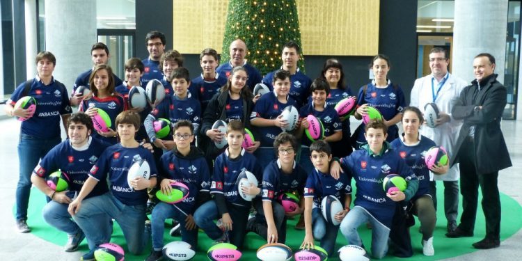 El Kaleido Universidade de Vigo celebró el Día del Oval con los niños del Cunqueiro