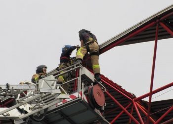 El Concello firma el contrato de reforma de la grada de Río tras ser rechazado el recurso