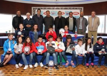 Ameneiro (Sanxenxo) y Alonso (Vigo), campeones gallegos de Optimist en Vigo