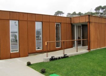 A Festa da Arribada estreará a Oficina de Turismo e vaso oficial