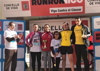 El Concello premia la carrera Vigo contra el Cáncer como mejor prueba atlética de 2016