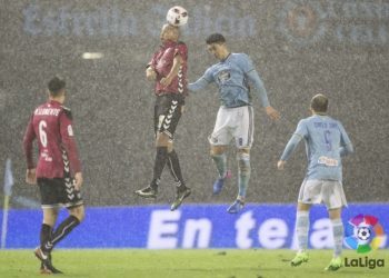 El Alavés solicita el aplazamiento a la RFEF pero reserva a casi todos sus titulares