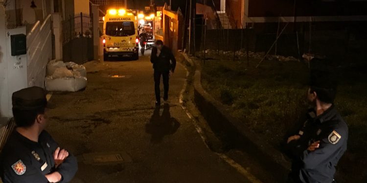 Dos muertos en la explosión de una vivienda en Chapela