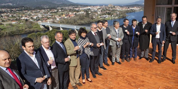 Deputados e alcaldes da «raia» reclaman máis fondos da UE na rexión do Miño