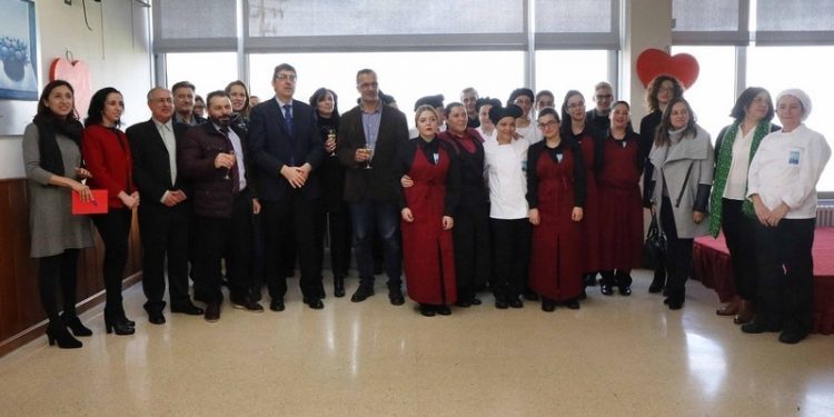 Sesenta maiores do Val Miñor celebran o San Valentín