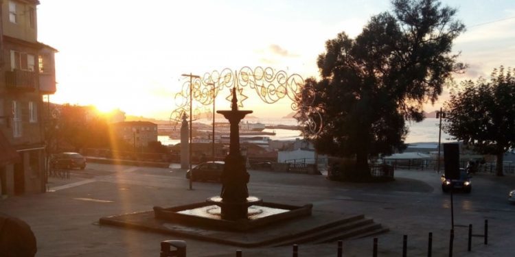 O Concello arranca a celebración do Día de Rosalía cun paseo literario