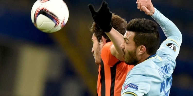 La cabeza de Cabral le da un épico billete para octavos al Celta