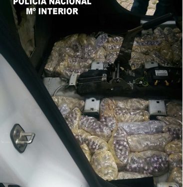 Policía de Vigo y GNR portuguesa se incautan de 100 kilos de hachís en bellotas