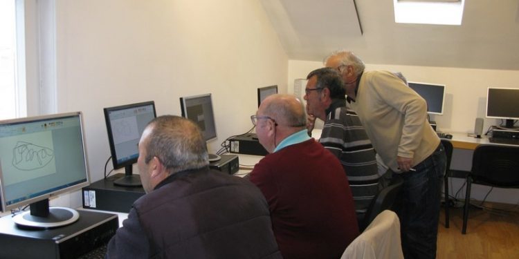 Nigrán iniciou os cursos destinados á terceira idade con record de inscritos