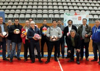 El Concello hace entrega de material deportivo para las escuelas municipales
