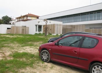 Nigrán denuncia o estado de abandono dos exteriores do Centro de Saúde de Panxón