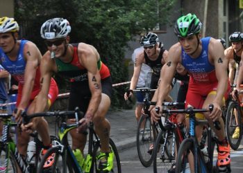 Los triatletas Alarza y Serrat competirán en ciclismo con el Rías Baixas