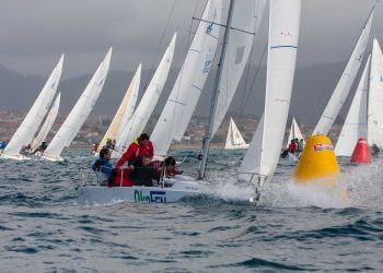 El «Okofen» acaricia la victoria en Baiona