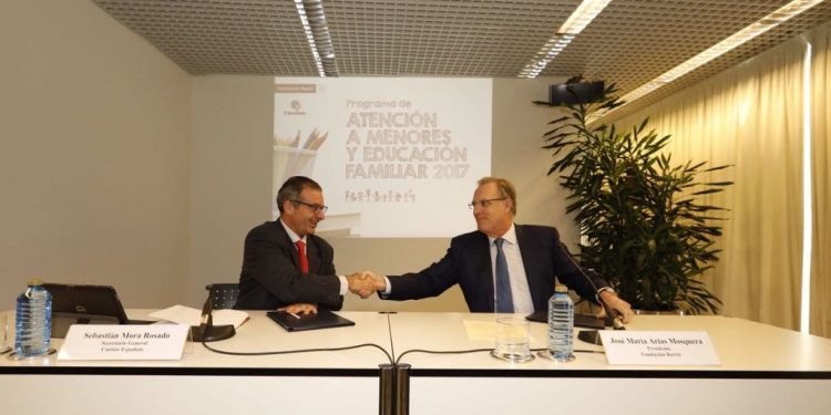 Barrié y Cáritas colaboran para reducir el abandono y el fracaso escolar en Galicia