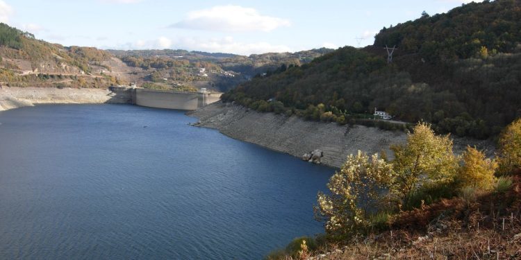 O antes e o despois dos pobos asolagados polo encoro de Belesar