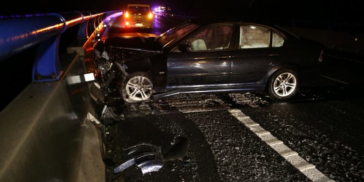 Un conductor muere en A Cañiza tras caer por un viaducto para evitar ser atropellado