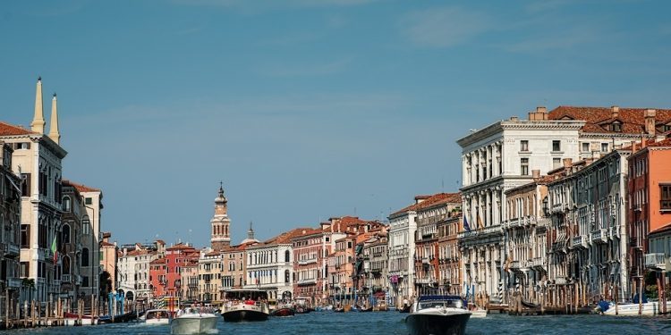 Escapada a Bolonia, Padua y Venecia desde Vigo