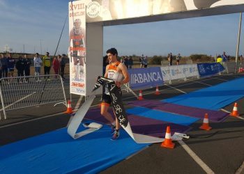 Vitoria do vigués Antonio Serrat no Dúatlon Cidade de Santiago