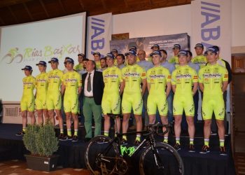 La ambición del Club Ciclista Rías Baixas apunta al prestigioso Memorial Valenciaga