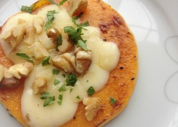 Calabaza con queso y nueces {a la plancha}