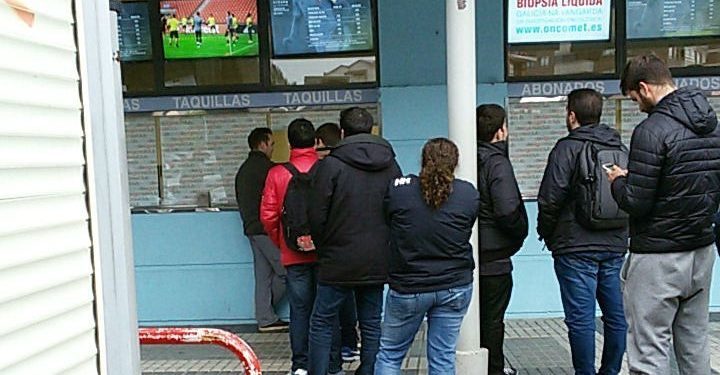 Colas en Balaídos para comprar las entradas del Genk… con una sola taquilla