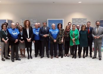 Empregados e clientes de Abanca dan 2.500 quilos de comida ao Banco de Alimentos