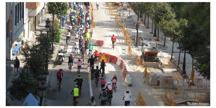 Los ciclistas toman Vigo