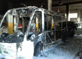 El «maldito» minibús eléctrico de Vigo