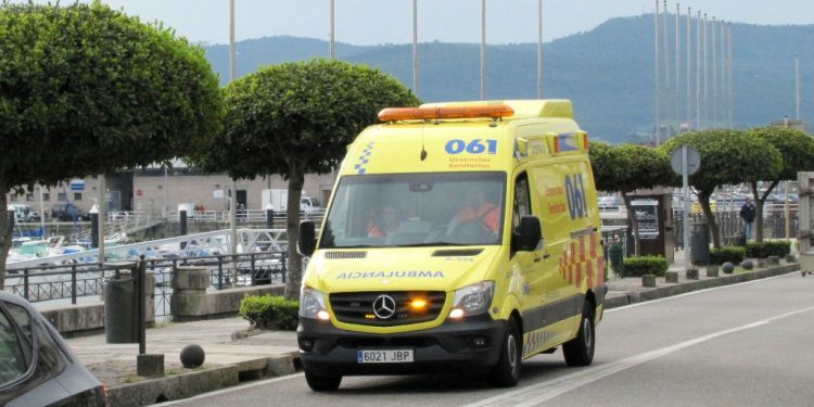 Un marinero de Panxón muere ahogado cuando faenaba en la costa de Baiona