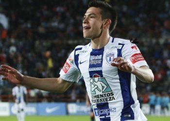 El presidente del Pachuca cree que el Celta «sería el equipo ideal para Chucky Lozano»